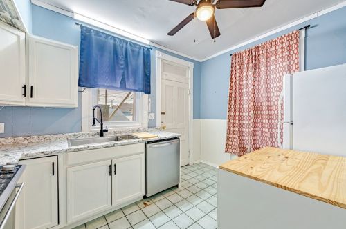 161 Jefferson Ave, Vandergrift, PA 15690-1106
