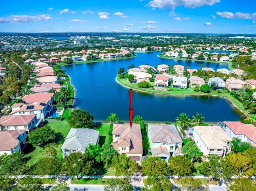 9757 Roche Pl, West Palm Beach, FL 33414-6489