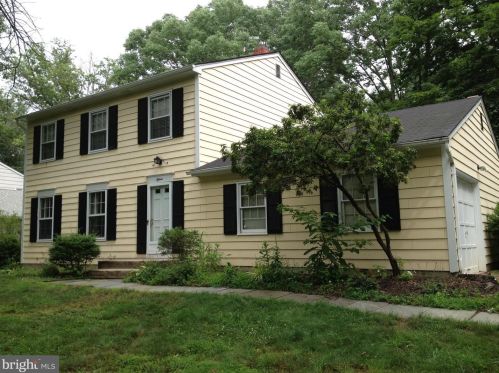 15 Wallingford Dr, Princeton, NJ 08540-6427
