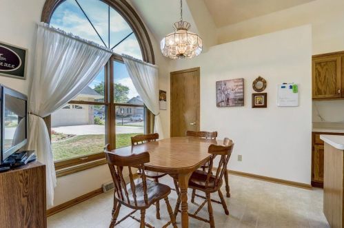 5361 Cambridge Ln, Milwaukee WI 53221-3200 exterior