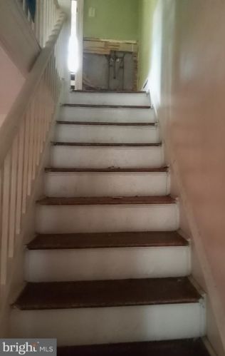 1338 Sheridan St, Camden, NJ 08104-1702