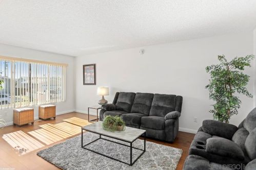 4362 Conrad Ave, San Diego CA 92117-2017 exterior