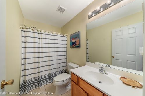 11 Vanard Dr, Bricktown NJ  08723-7426 exterior