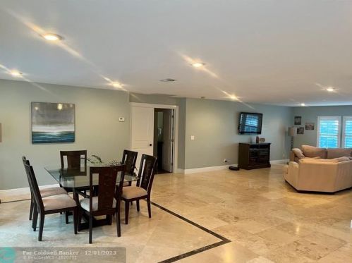 2551 Racquet Club Dr, Palm City FL  34990-2304 exterior