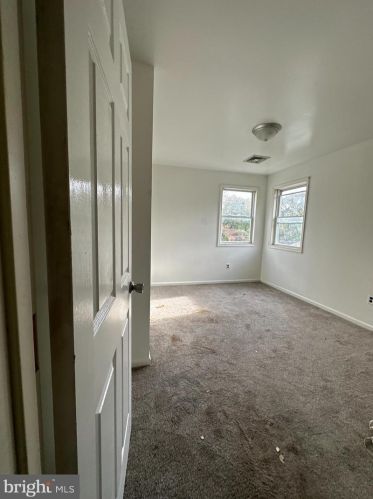 402 Division St, Riverton NJ  08077-2146 exterior