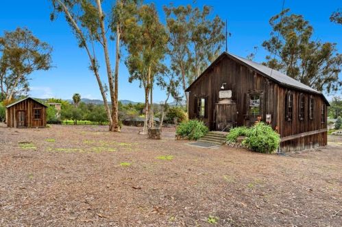 3170 Via De Caballo, Encinitas CA  92024-6925 exterior