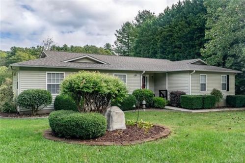 60 Bowman Ridge Rd, Hendersonville, NC 28739-8819