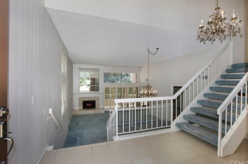 550 Riviera Ct, Fullerton, CA 92835-2730