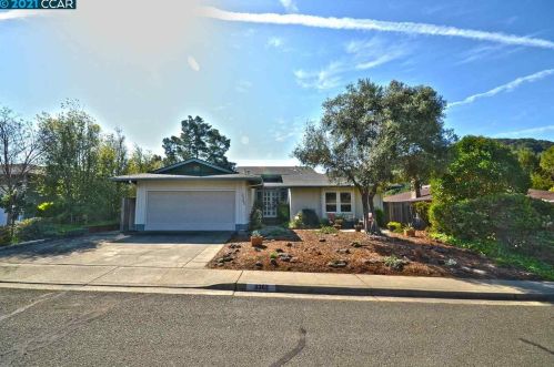 3362 Diablo Cir, Pinole, CA 94564-1223