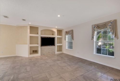 24 Clearview Ct, Palm Coast, FL 32137-8345