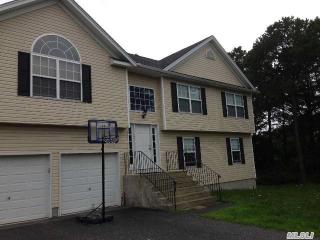56 Harrison Ave, Canaan Lake, NY 11772