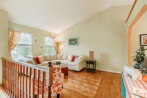 9176 Tamarack Dr, Covington, KY 41017-9438