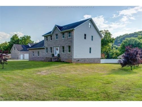 2022 Waters Edge Dr, Elkview WV  25071-9232 exterior