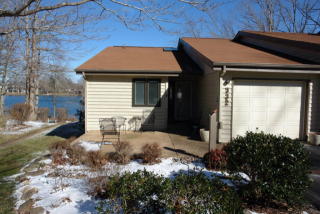 332 Lake Catherine Cir, Crossville, TN 38558-3801