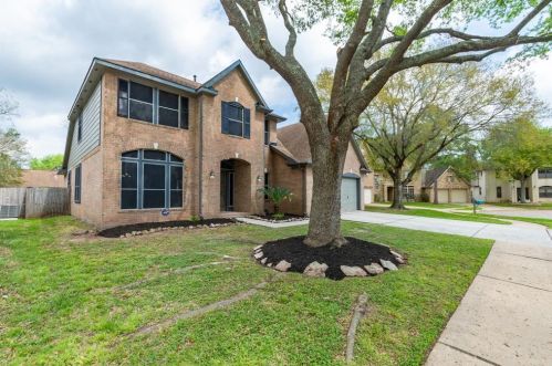 8819 Hedgestone Ct, Morgans Point TX  77571-3781 exterior