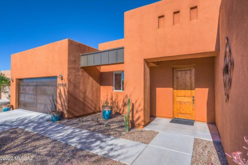 13907 Langtry Ln, Tucson, AZ 85747-9636