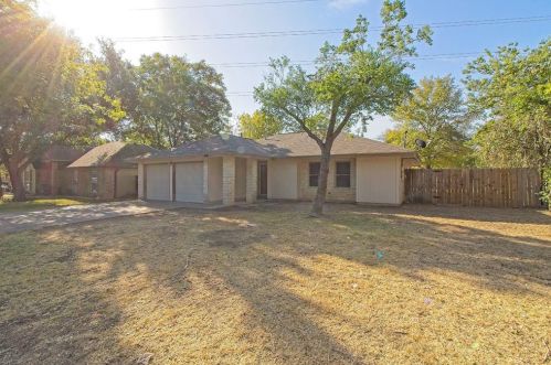 914 Garden Meadow Dr, Georgetown TX  78628-2948 exterior