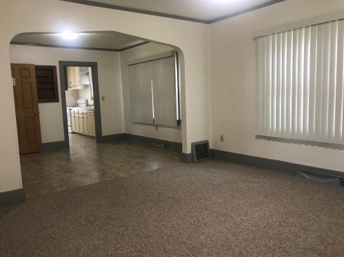 406 Main St, Marshall, MN 56258-2665