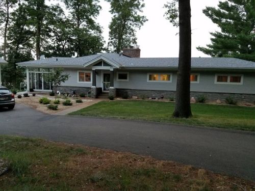 401 Mallalieu Dr, Hudson, WI 54016-1349