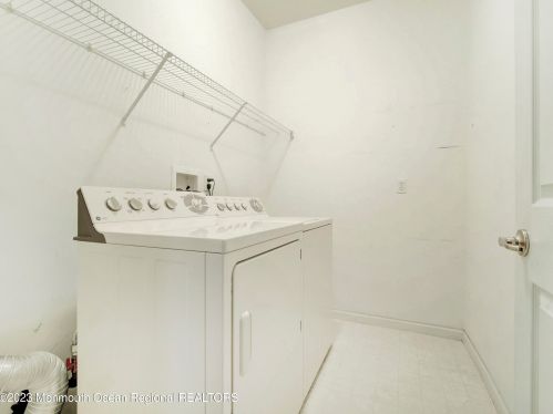 3 Foxwood Rd, Lakewood NJ  08701-5729 exterior