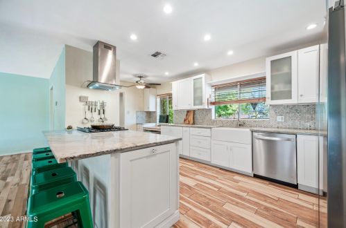 4150 18 Ave, Phoenix AZ 85015-3840 exterior