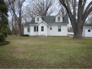 2501 County Road C2, Saint Paul, MN 55113-1015