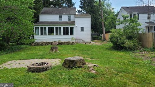 9 Willow Rd, Trenton, NJ 08648-1619