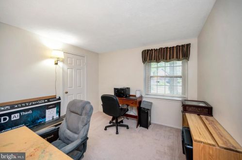 5 Fairfield Cir, Fredericksburg, VA 22407-1323