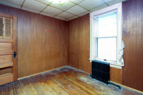 812 Burleigh St, Milwaukee WI 53222-4804 exterior