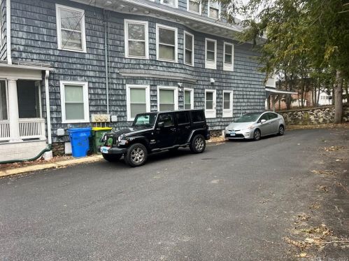 23 Roseland Ave, Waterbury CT  06710-1627 exterior