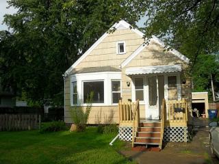 3622 Torrance Dr, Toledo OH  43612-1069 exterior