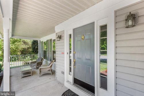 12701 Thunder Chase Dr, Herndon, VA 20191-5848