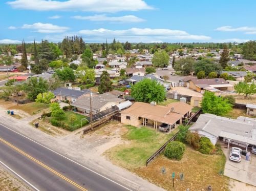7114 Santa Fe Dr, Winton, CA 95388-8700