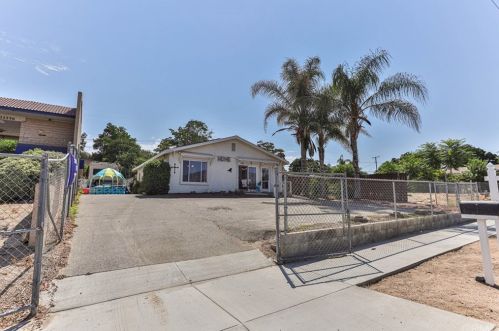 32560 Mission Trl, Lake Elsinore, CA 92530-4518