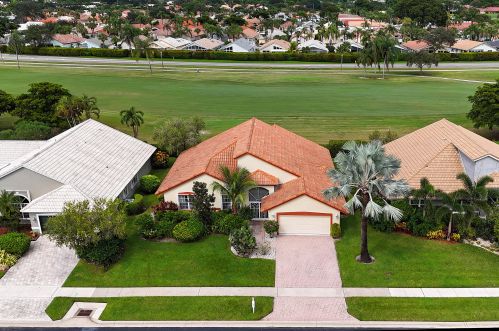 6071 Hook Ln, Boynton Beach, FL 33437-4173