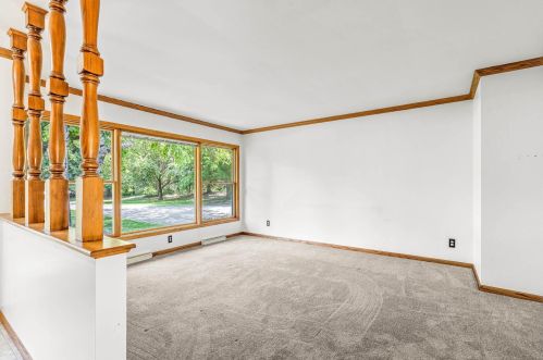 5327 Cascade Dr, West Bend, WI 53095-9758