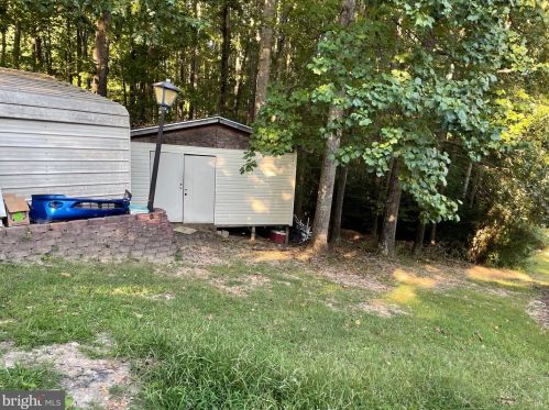 8301 Seays Rd, Spotsylvania VA  22551-3427 exterior