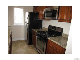 118 Tondo Cir, Harriman NY  10926-3458 exterior