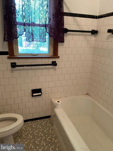 1354 Woodside Dr, Woodbridge VA  22191-3038 exterior