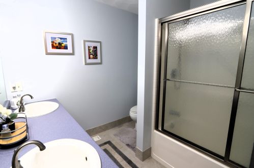 23 Ash Dr, Kingston NH  03848-3350 exterior