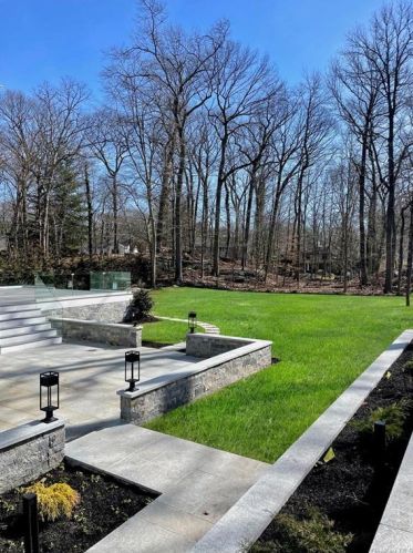 19 Rugby Rd, New Rochelle NY  10804-3924 exterior