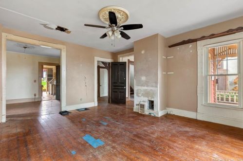 77 Vauxhall St, United States Coast Guard Ac CT  06320-5333 exterior