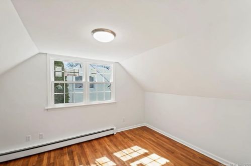 27 Hawthorne Dr, Norwalk CT  06851-4113 exterior