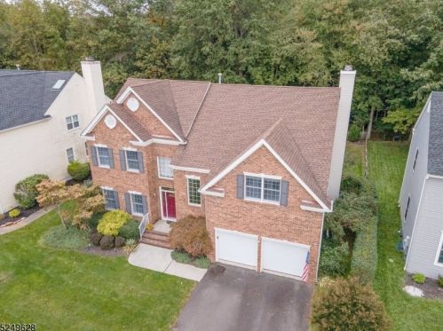 11 Autumn Dr, Scotch Plains NJ  07076-2431 exterior