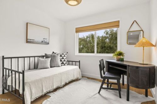 1121 Port Cir, Oxnard CA  93035-2212 exterior