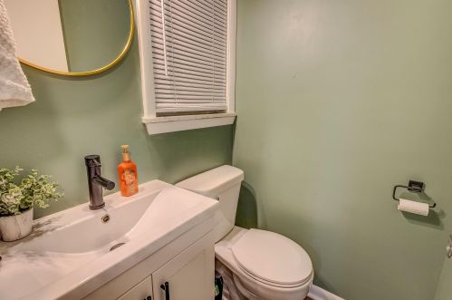 302 Teryl Dr, Mount Vernon OH  43050-2938 exterior