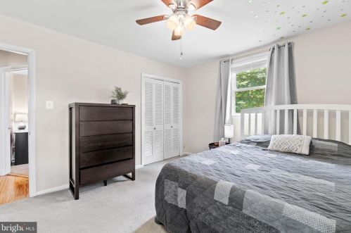 10519 Amity St, Lorton VA  22079-3516 exterior