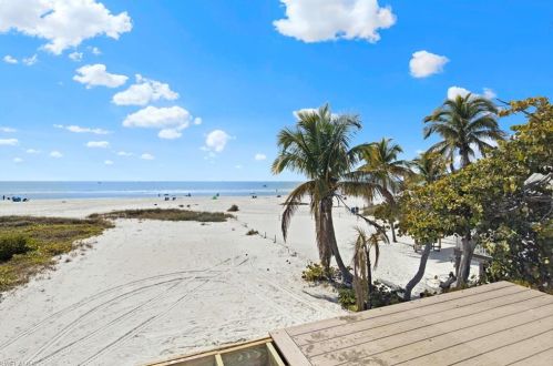 2522 Cottage Ave, Fort Myers Beach, FL 33931-3206