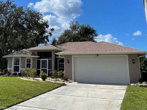 1738 24th Pl, Cape Coral, FL 33993-4815