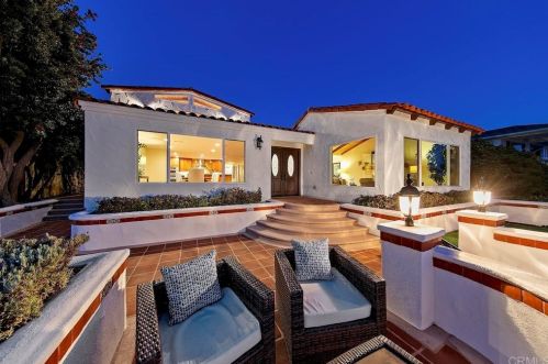 1039 Sunset Cliffs Blvd, San Diego, CA 92107-4013
